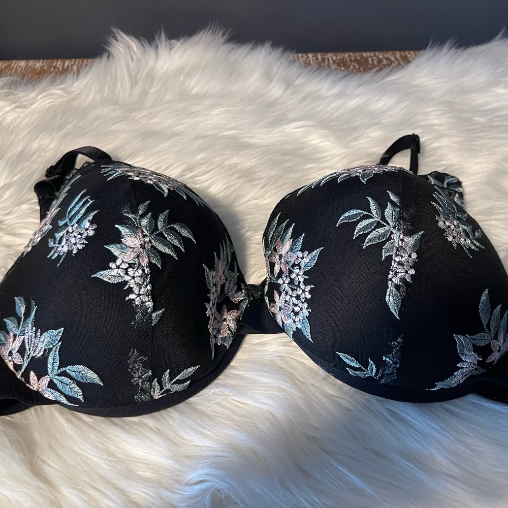 Floral Embroidered Black Bra